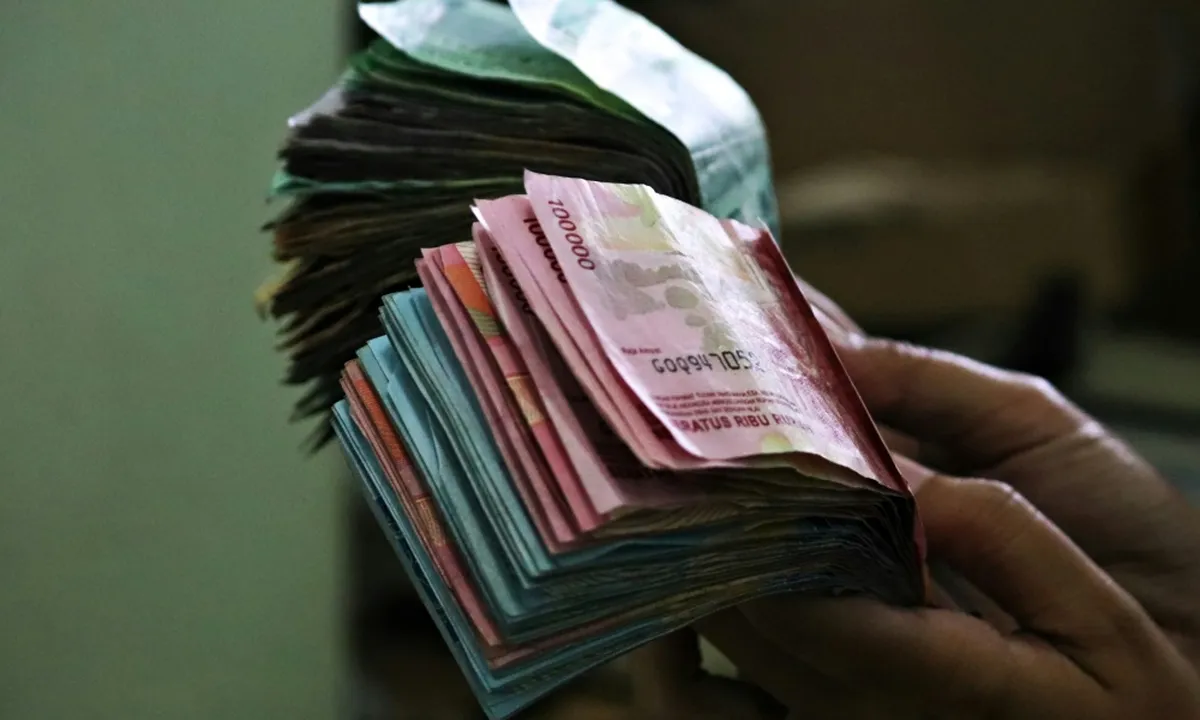 Jangan Sampai Tertipu, Ini Cara Mudah Bedakan Uang Palsu dan Asli