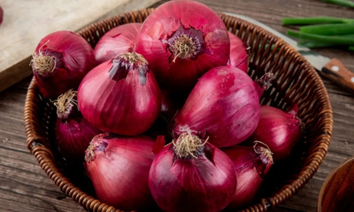 Jarang Diketahui, Ini 8 Manfaat Bawang Merah Bagi Kecantikan Wanita