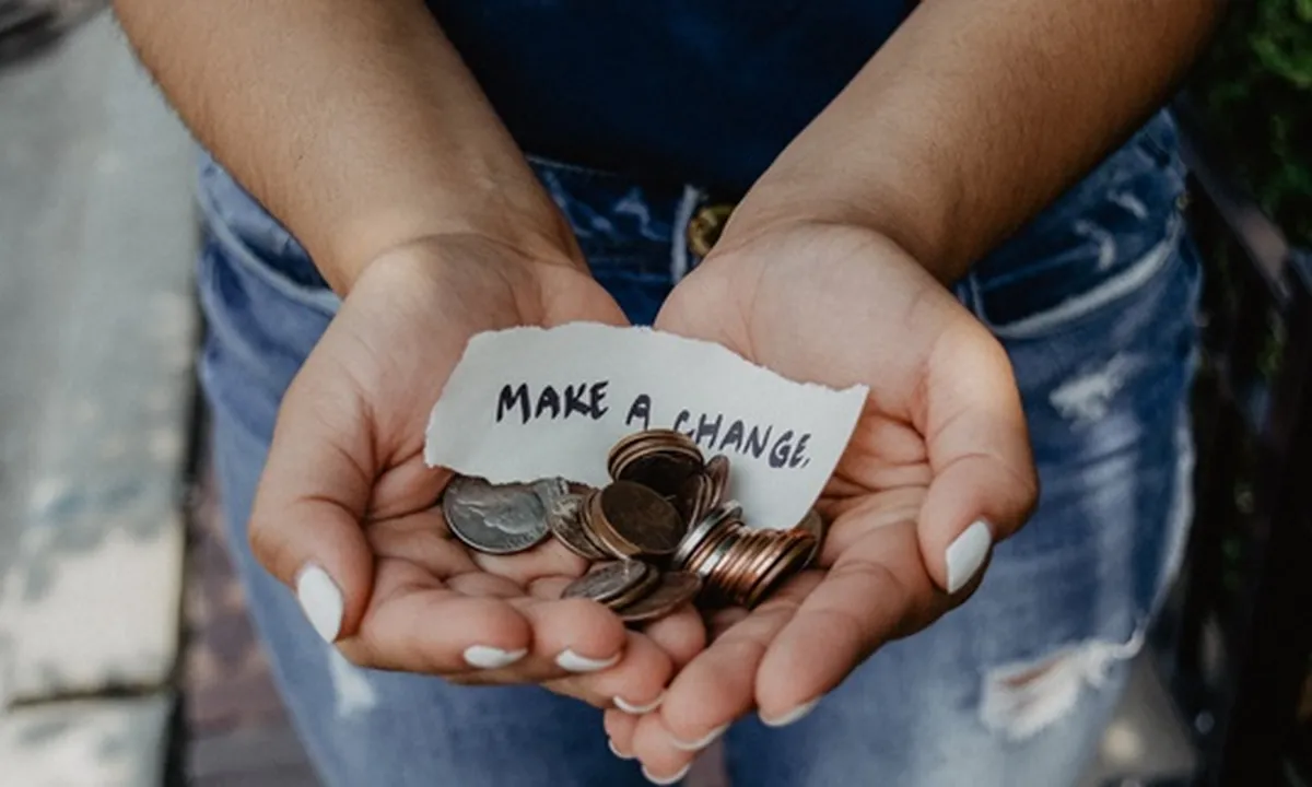Jelaskan Arti Infaq Beserta Perbedaannya dengan Zakat dan Sedekah