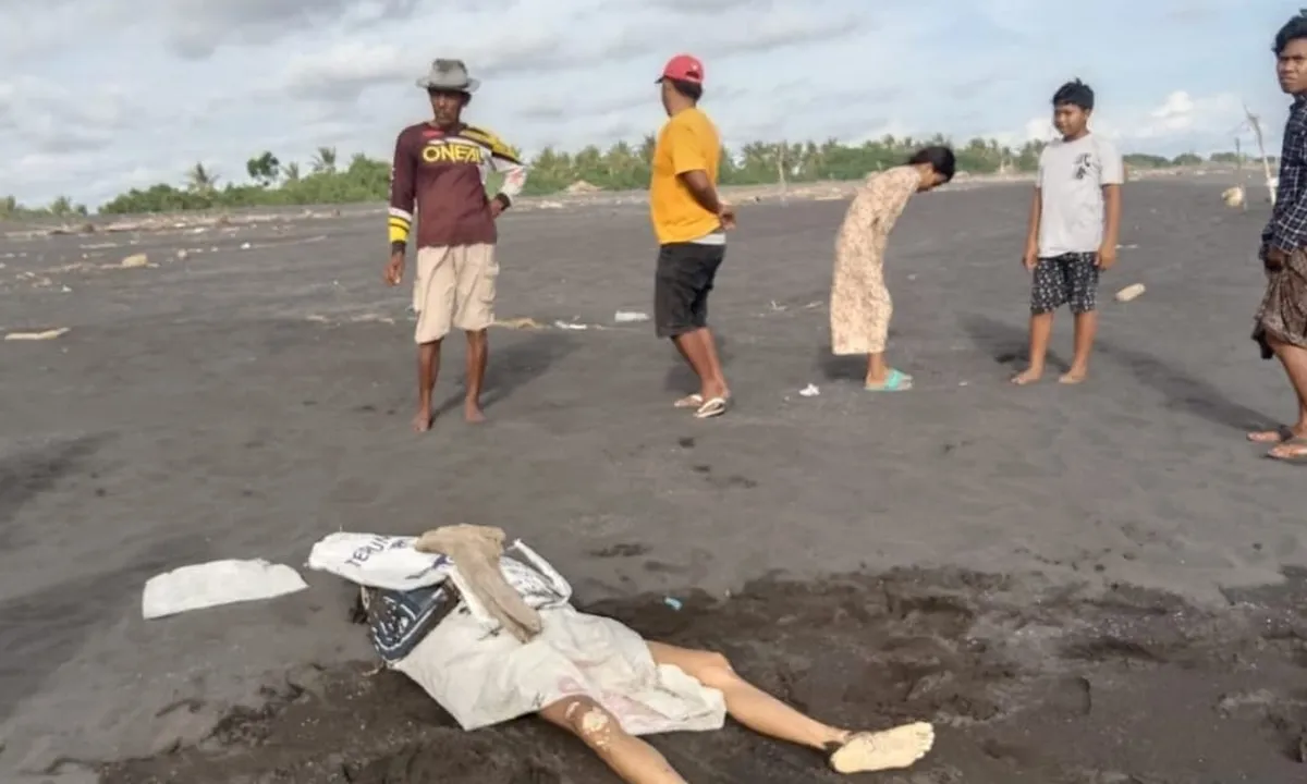 Jenazah Pria Ditemukan Mengambang di Pantai Kajaran Lumajang