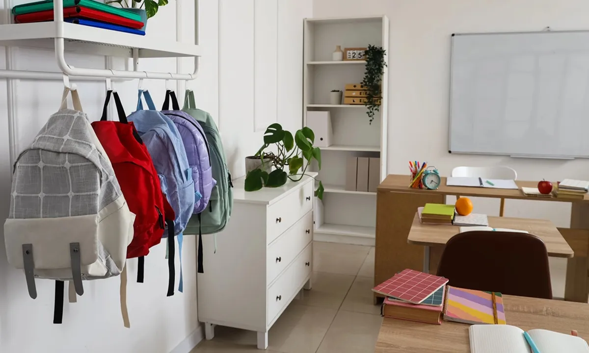 Mau Kamar Kos Rapi di Bulan Ramadan? Lemari dan Rak Penyimpanan Ini Bisa Jadi Andalan