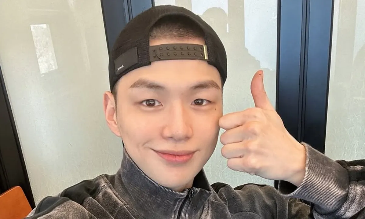 Kang Daniel Early Voting Saat Wamil, Ganteng Berseragam Bikin Salfok