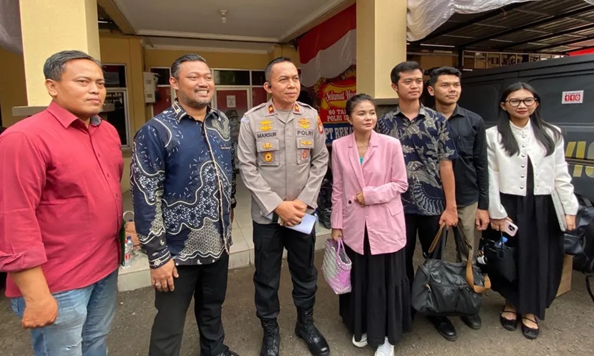 Karina Ranau Kejar Keadilan, Datangi Polsek Pancoran Minta Penambahan Pasal untuk Pelaku Penganiayaan