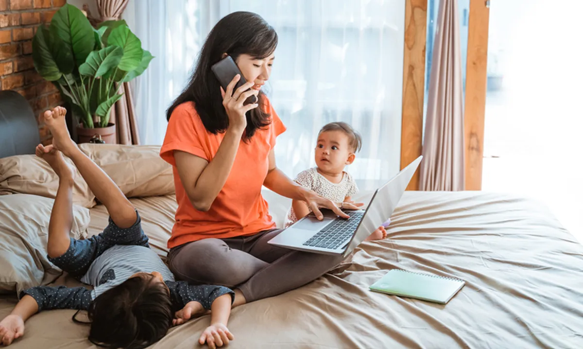 Kartini di Era WFH Jago Multitasking Lho, Ini Buktinya