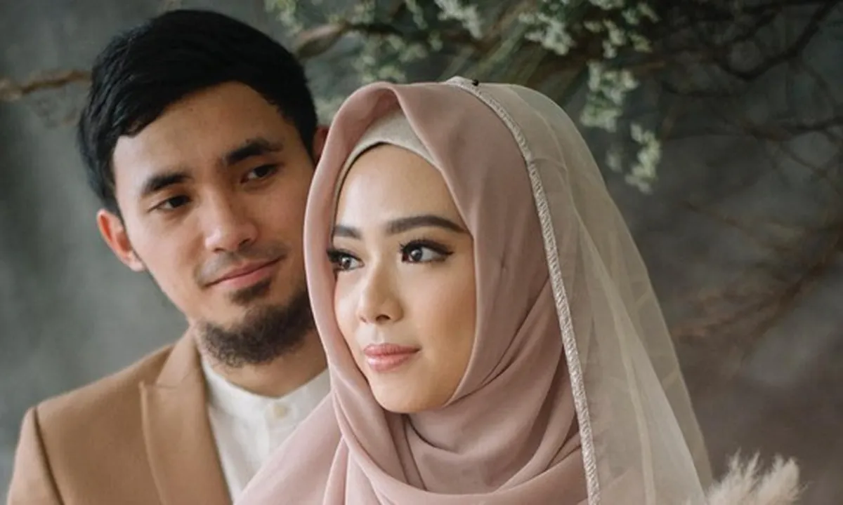 Keluarga Lindswell Tak Hadir di Pernikahan, Begini Penjelasan Adik Achmad Hulaefi