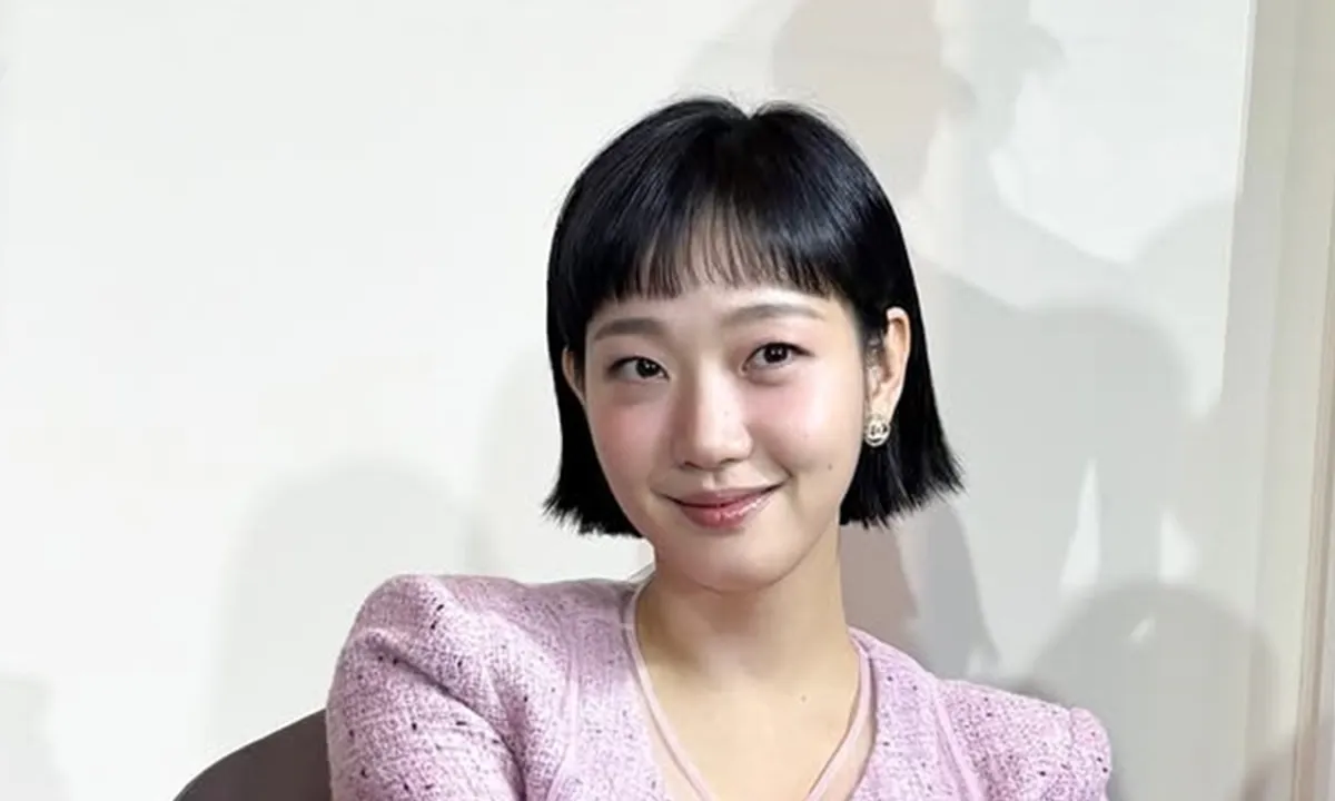 Kim Go Eun Nangis di Presscon Drakor Terbaru YOU AND EVERYTHING ELSE, Bayangkan Sahabat Meninggal