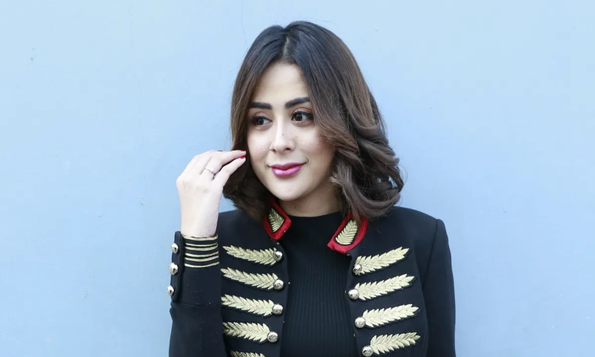Kisah Cinta Selvi Kitty, Dari Teman Jadi Demen