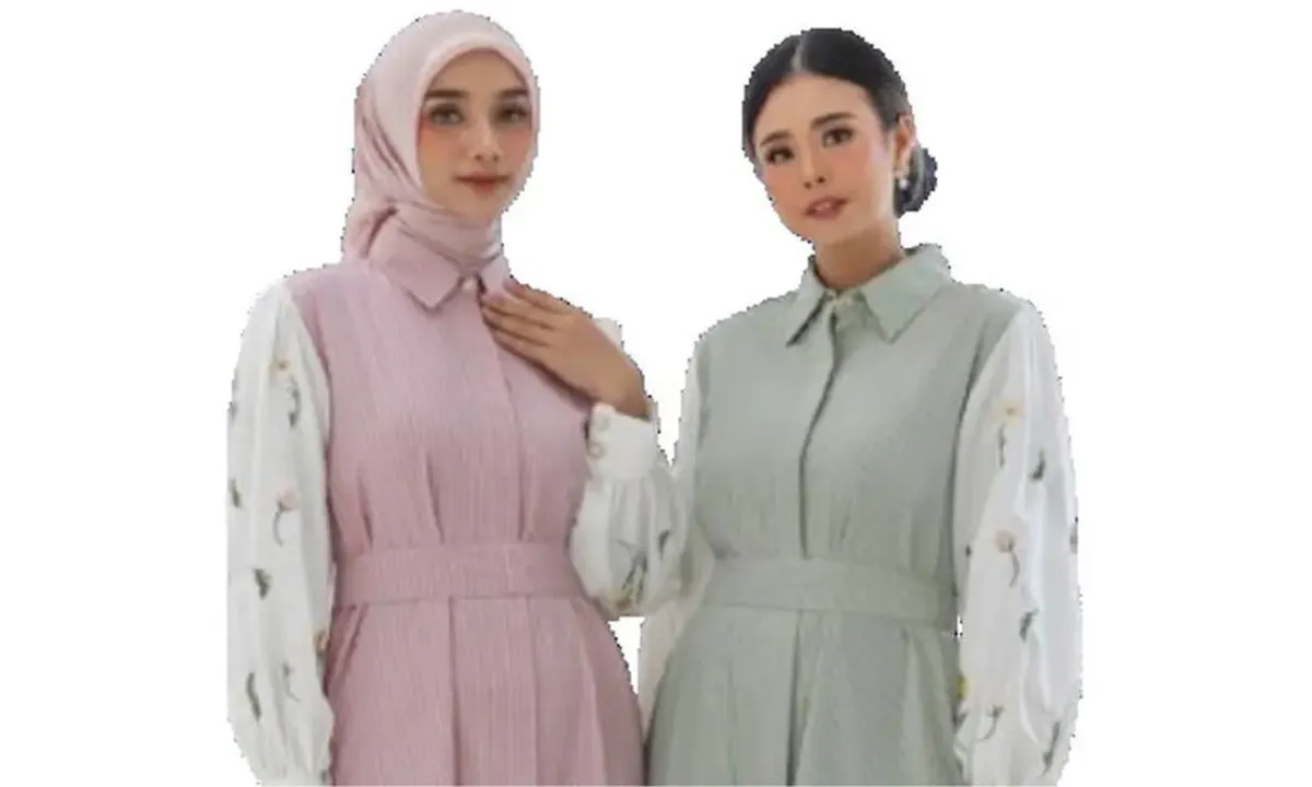 Kombinasi Motif Bunga dan Polos pada Model Gamis Terbaru, Tampil Simpel serta Elegan