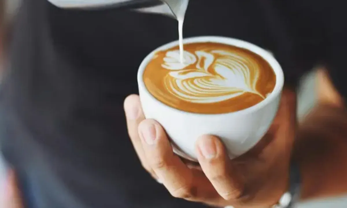 Kopi dan Asam Lambung, Cara Aman Menikmatinya Tanpa Rasa Perih