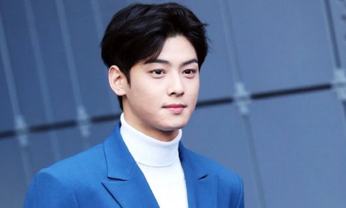 Kulit Wajah Cha Eunwoo Nggak Mulus Banyak Jerawat, Fans Khawatir