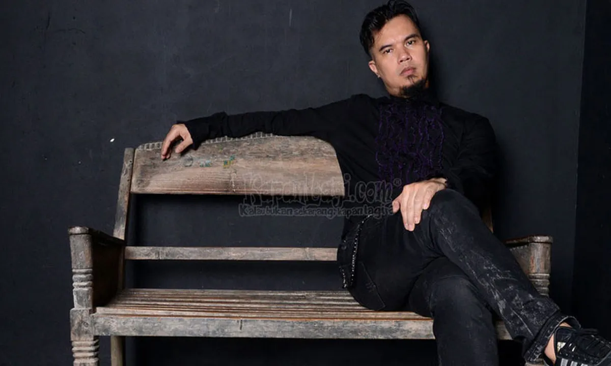 Lagu Musisi Dunia Ini Dibeli oleh Ahmad Dhani