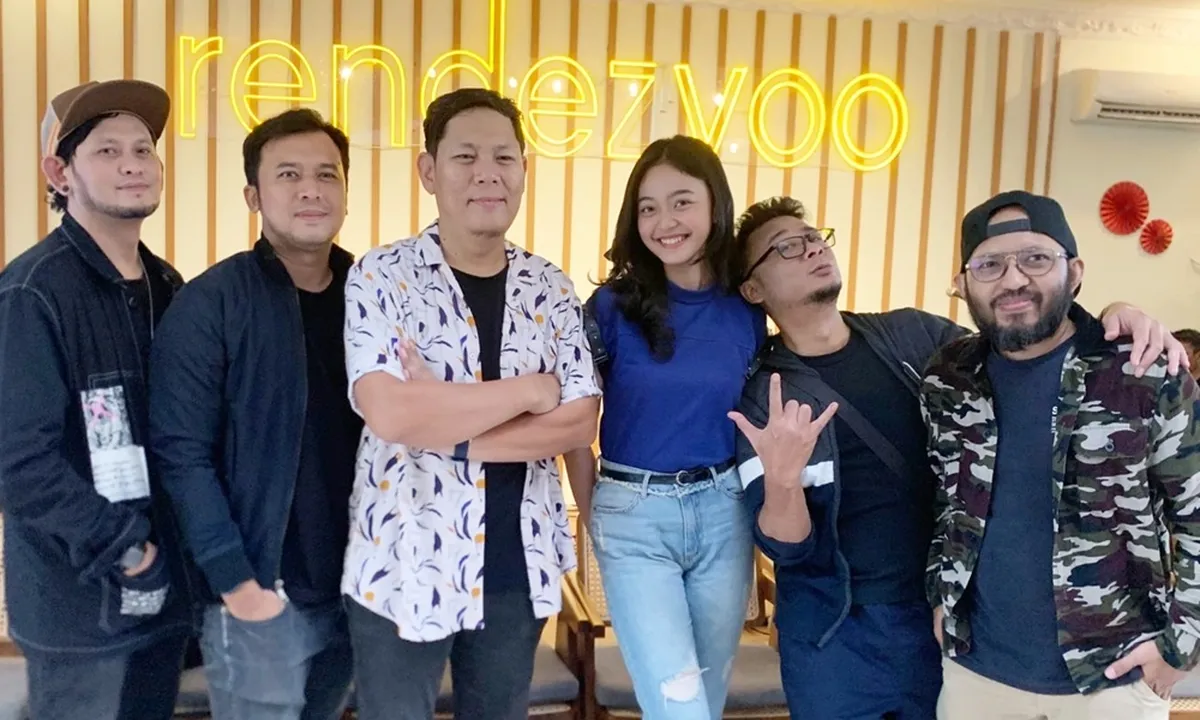 Lagunya Digarap Bareng-Bareng di Studio, Band Baru Andika Ex Peterpan Rilis EP 'Ilusi'