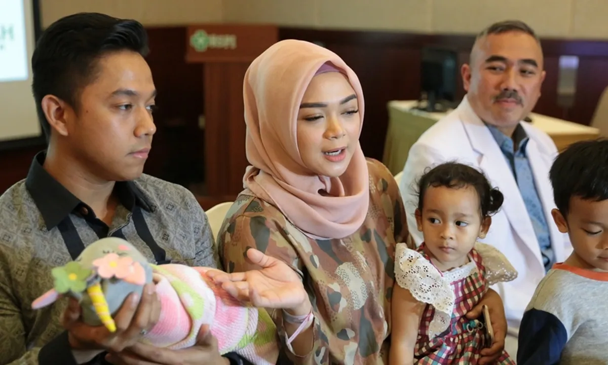 Lahiran Anak Pertama, Sheza Idris Menangis