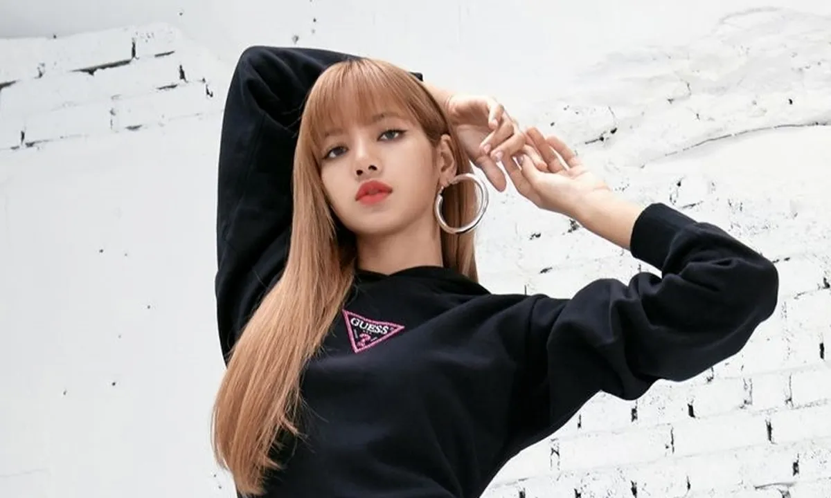 Lisa BLACKPINK Ganti Gaya Rambut, Penggemar Cium Aroma Comeback