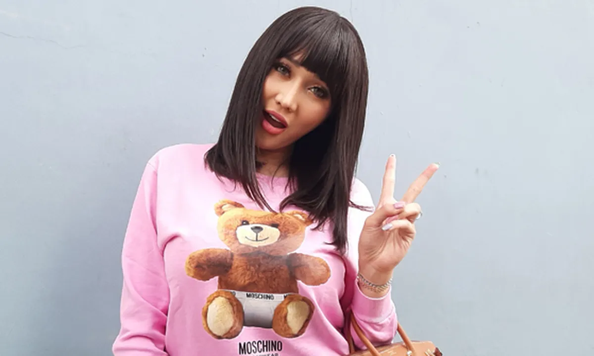 Lucinta Luna Mendadak Dandan Jadi Pria Macho, Panen Pujian di Instagram
