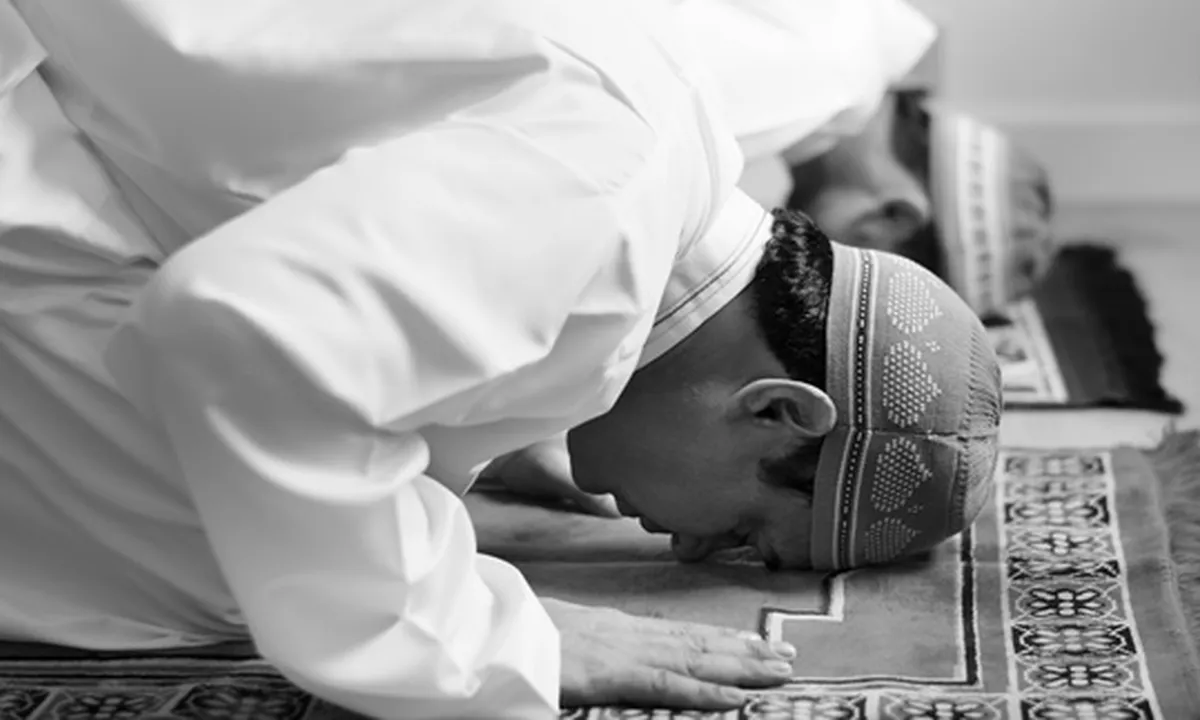 Macam-macam Sujud dalam Islam, Ketahui Pengertian dan Fungsinya