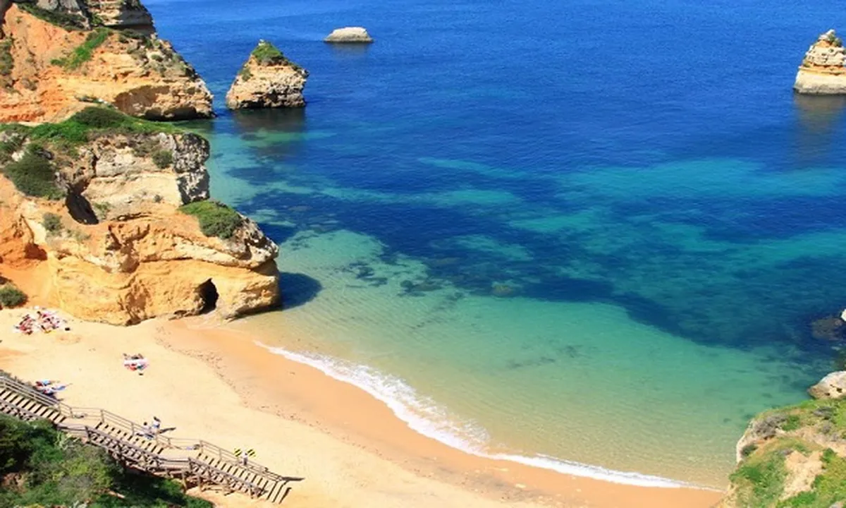 Main ke 5 Wisata Pantai Eksotis dan Menawan di Yogyakarta Yuk