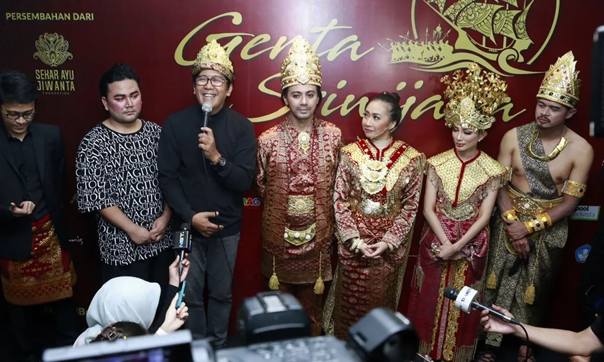 Main Teater, Bambang Pamungkas Mau Banting Setir?