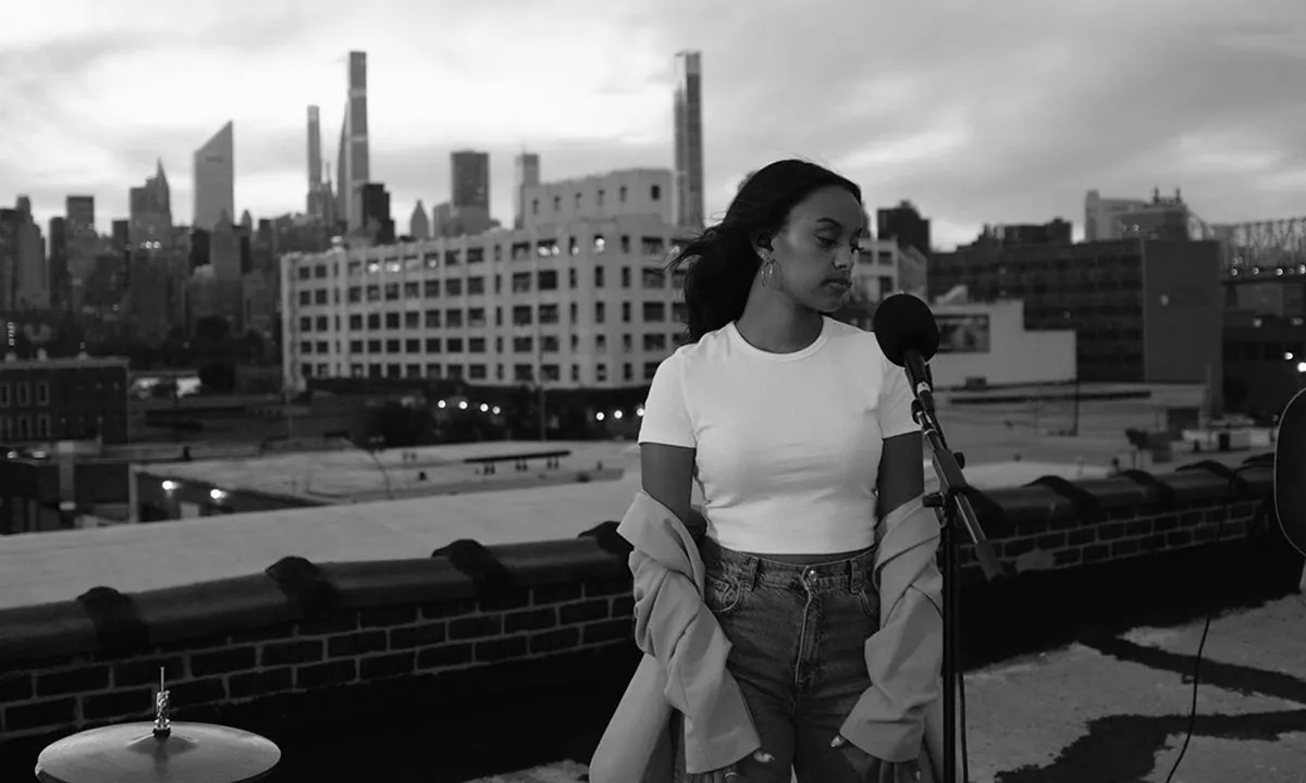 Makna Lagu Dendalions - Ruth B yang Gambarkan Perasaan Cinta Mendalam, Lengkap dengan Liriknya