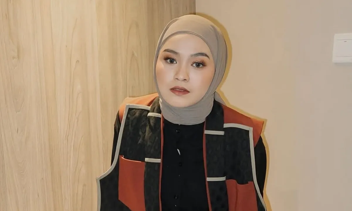 Makna Lagu Berharap Pada Timur - Salma Salsabil, Tentang Cinta yang Tetap Diperjuangkan