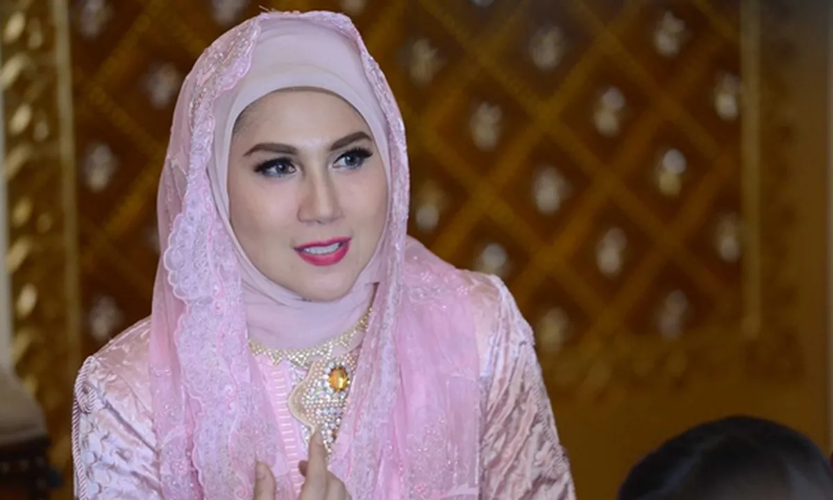 Marini Zumarnis Tabah Lepas Kepergian Sang Ibunda