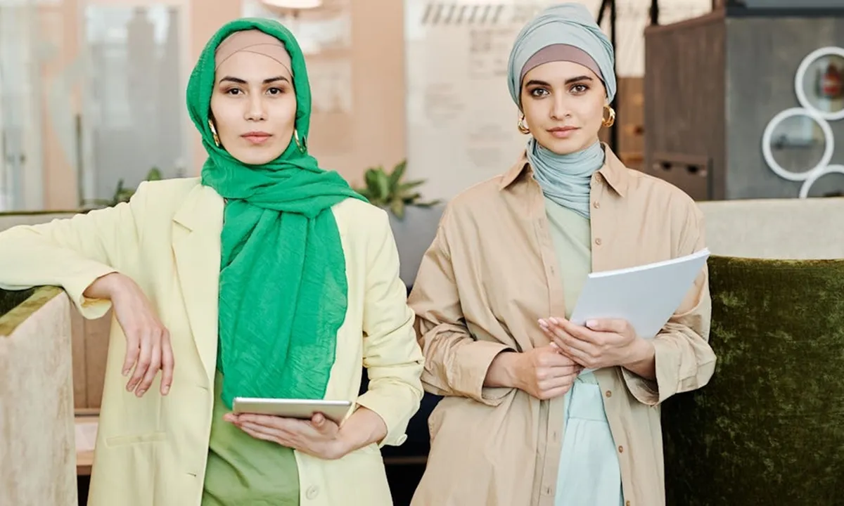 Memilih Baju Formal Wanita Hijab, Panduan Tampil Elegan dan Profesional