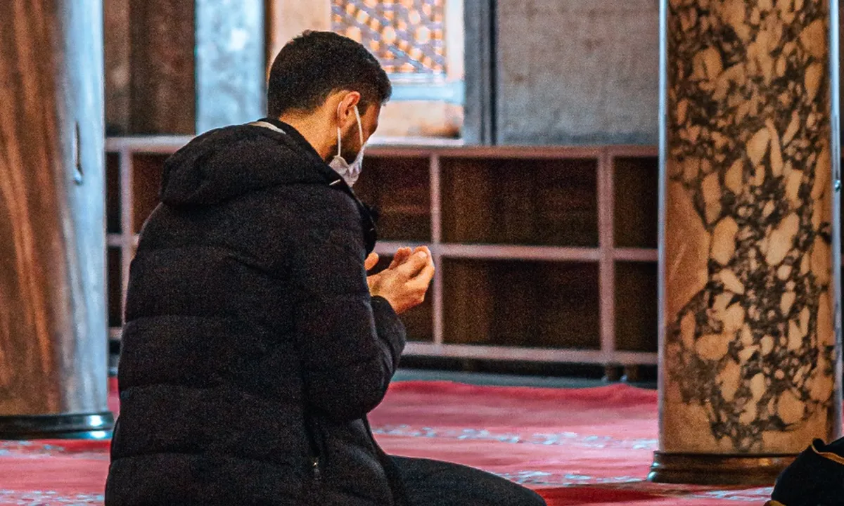 Menemukan Malam Lailatul Qadar, Tanda-Tanda dan Cara Menggapainya di Bulan Ramadan