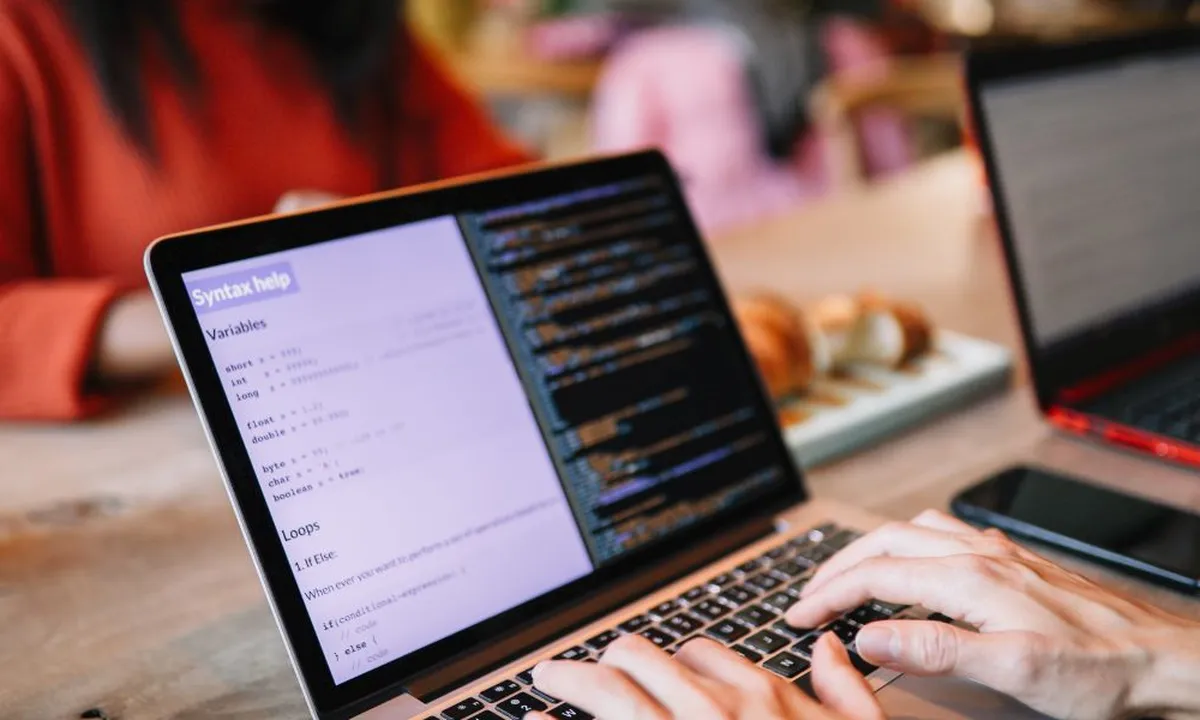 Mengenal IT: Definisi, Peran, dan Fungsinya di Era Digital yang Semakin Canggih!
