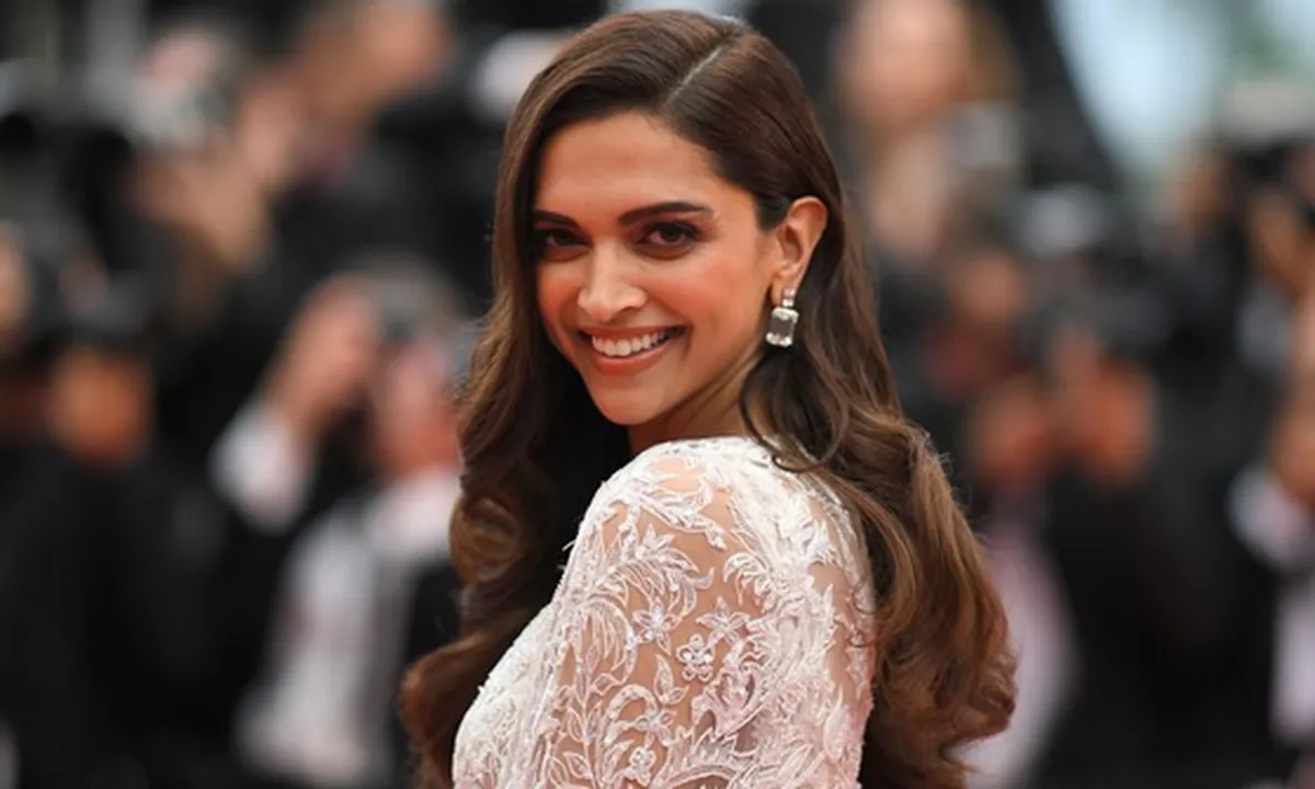 Mewah, Segini Harga Gaun Pernikahan Deepika Padukone