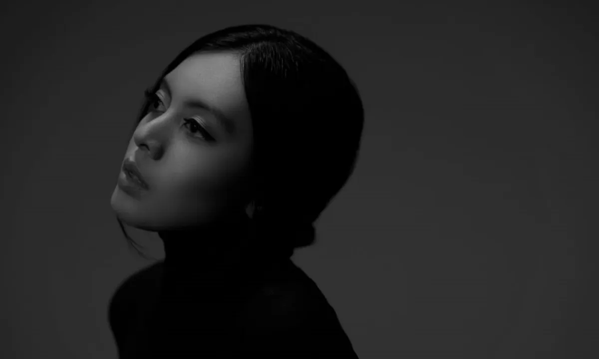 Meyske Nepa Curhat Belum Bisa Move On dari Mantan Lewat Single 'Mengenang Dirimu'