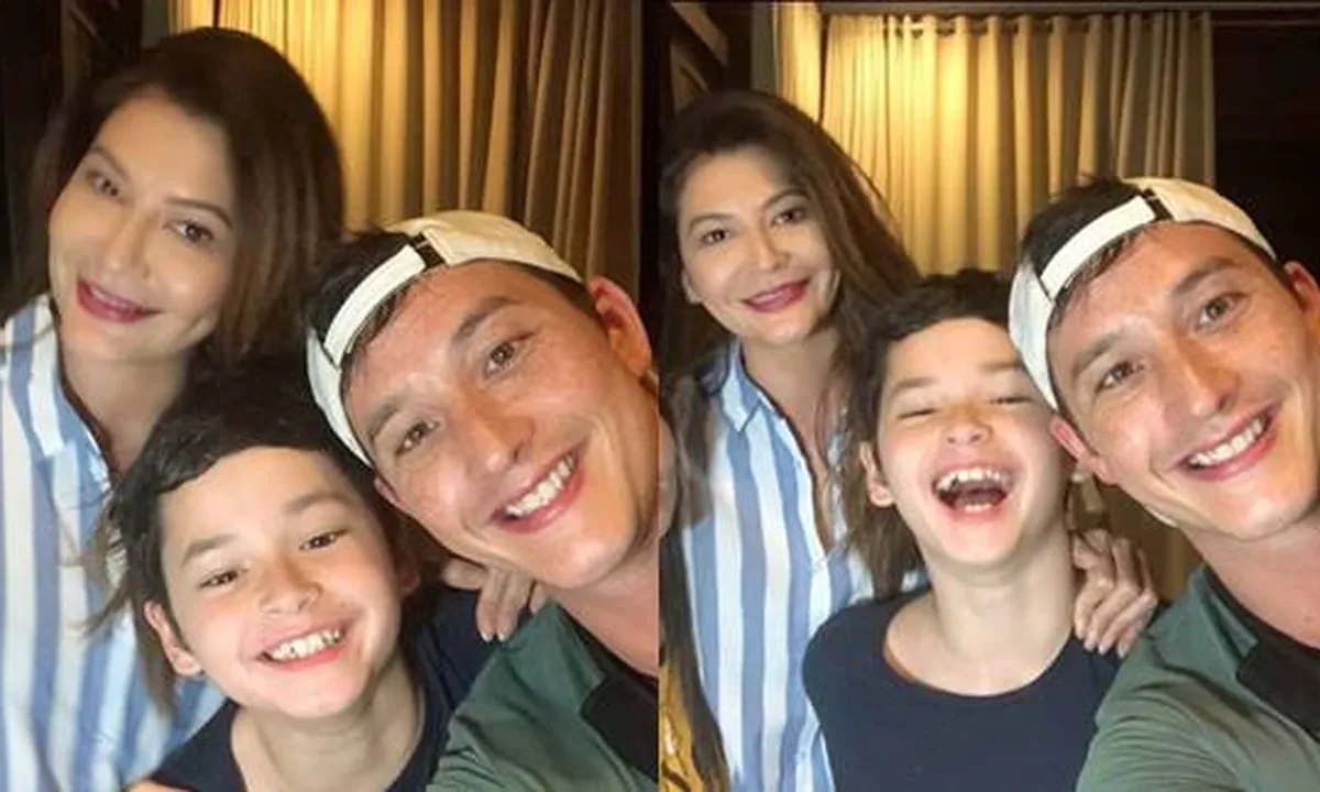 Mike Lewis Kunjungi Tamara Bleszynski dan Putranya, Selfie Bareng