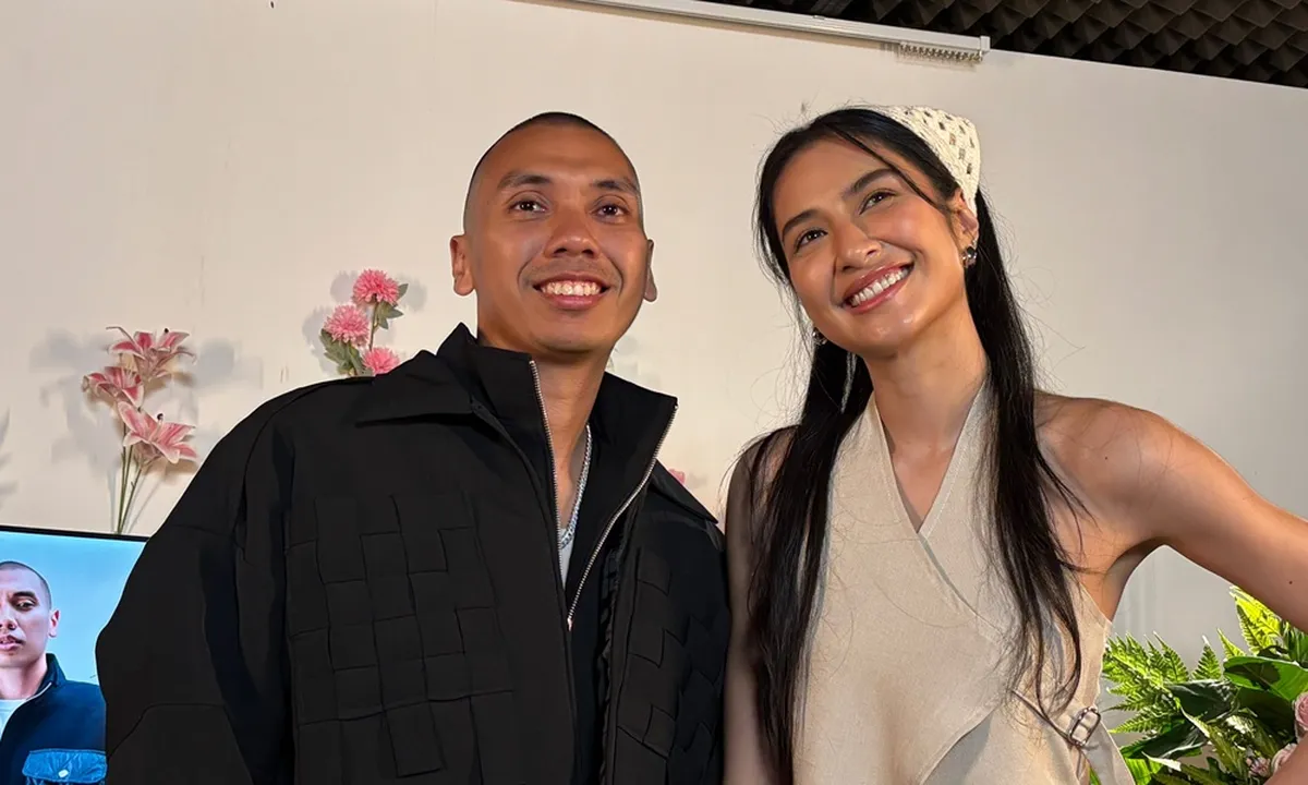 Mikha Tambayong Berawal Cari Lagu Baru, Berujung Ajak Rayi Putra Duet di 'Jalan Tengah'