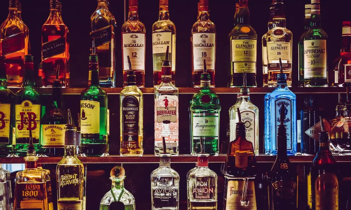 Minum Alkohol, Kenali Risiko Kanker yang Mengintai!