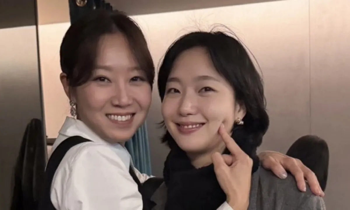 Momen Kedekatan Gong Hyo Jin dan Kim Go Eun, Mirip Kakak-Adik