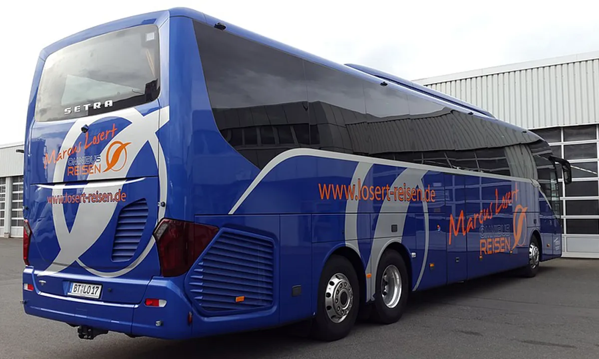 Naik Bus Jepara-Malang, Laptop Dalam Tas Milik Bule Jerman Berubah Jadi Buku