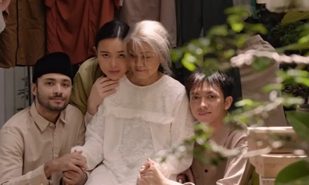 Nirina Zubir Tampil Manglingi Perankan Ristiana di Film JANGAN BUANG IBU