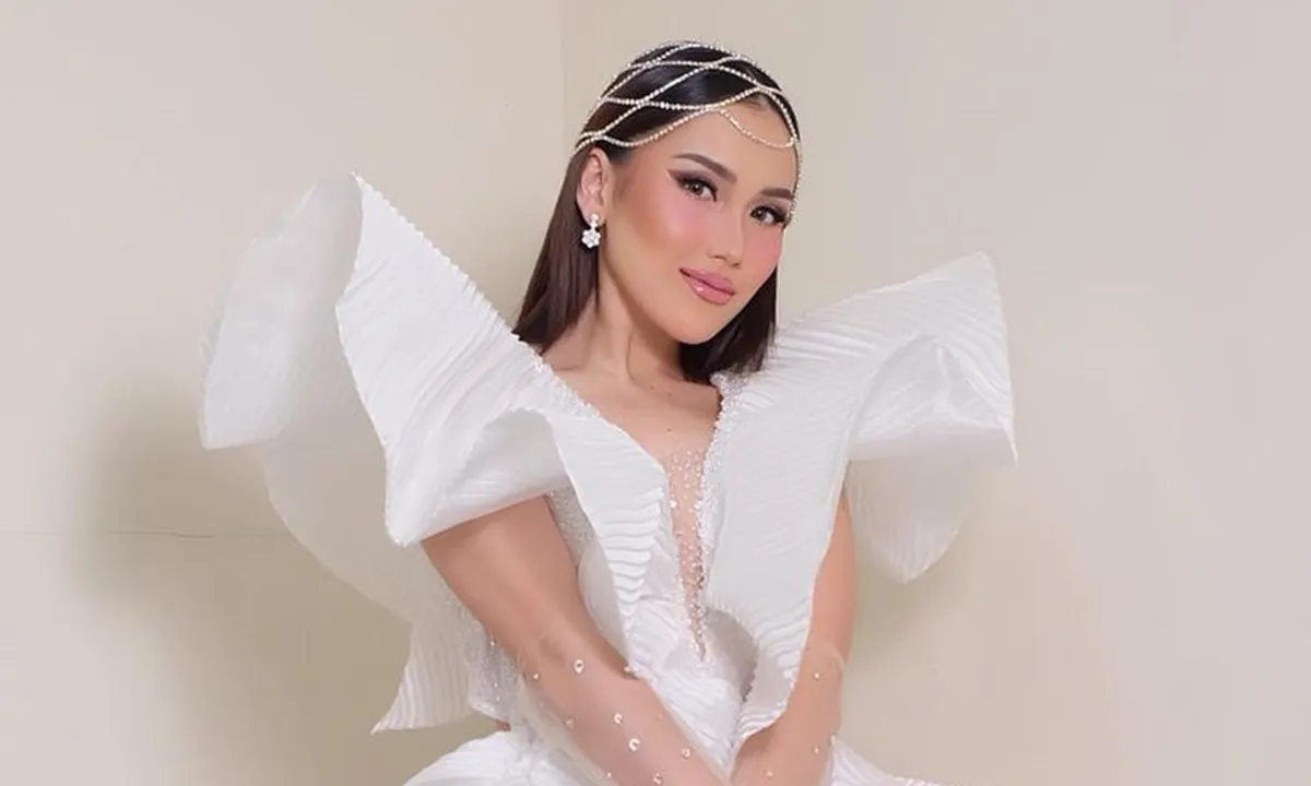 Orang Ini Sukses Membuat Ayu Ting Ting Berlinang Air Mata