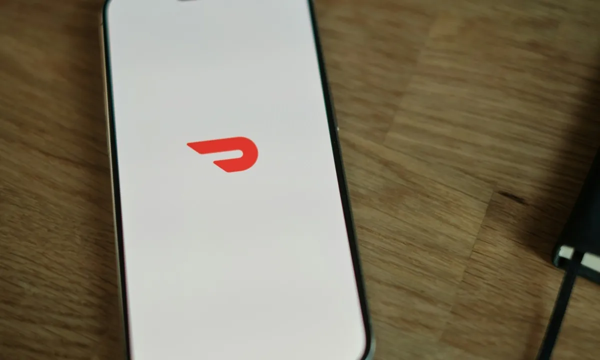 Panduan Lengkap dan Praktis Cara Pakai eSIM di iPhone