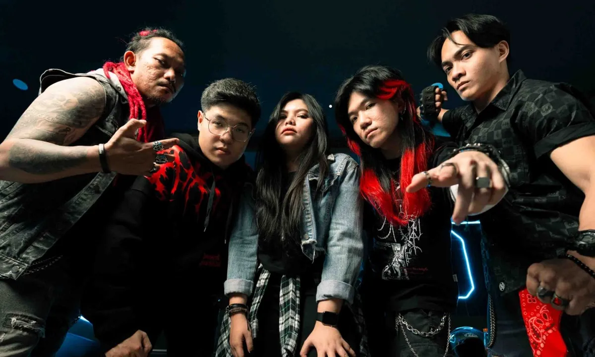Party At Eden Rilis Album Debut 'REV[E/O]LUTION', Hadirkan 8 Trek