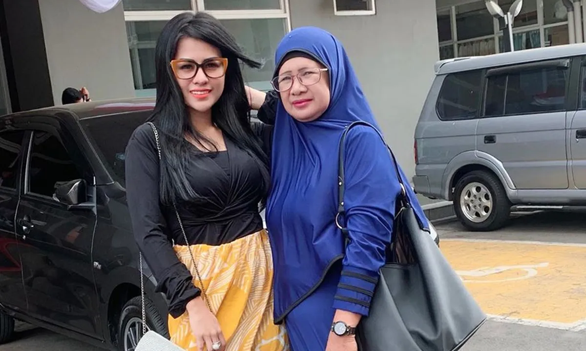 Pedangdut Lia Calia Berkurban Buat Sang Ayah