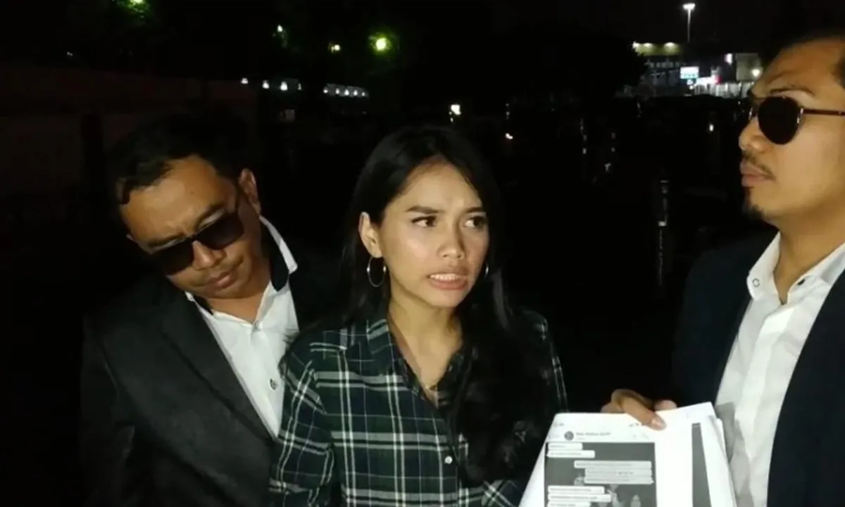 Pedangdut Mela Amelia Polisikan Managernya Sendiri