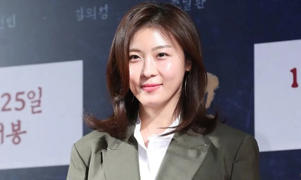 Penampilan Ha Ji Won yang Cantik Berseri dan Muda Banget di Drama 'CHOCOLATE'