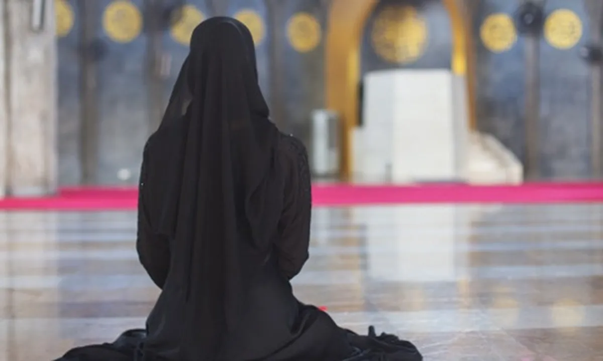 Penjelasan Tentang Sholat Munfarid Beserta Ketentuan Saat Melaksanakannya