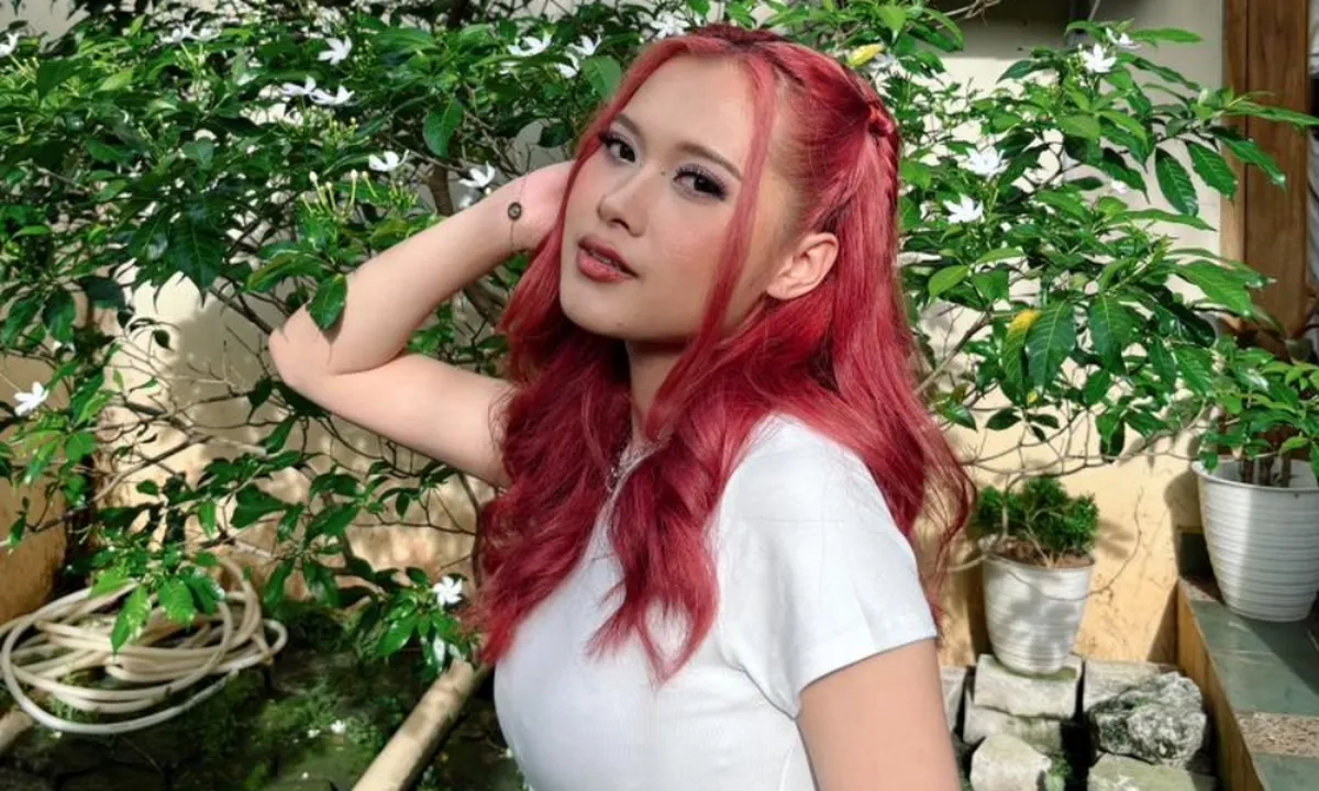 Penyanyi Risa Amel Rombak Diri, Dari Penampilan Sampai Nama Baru