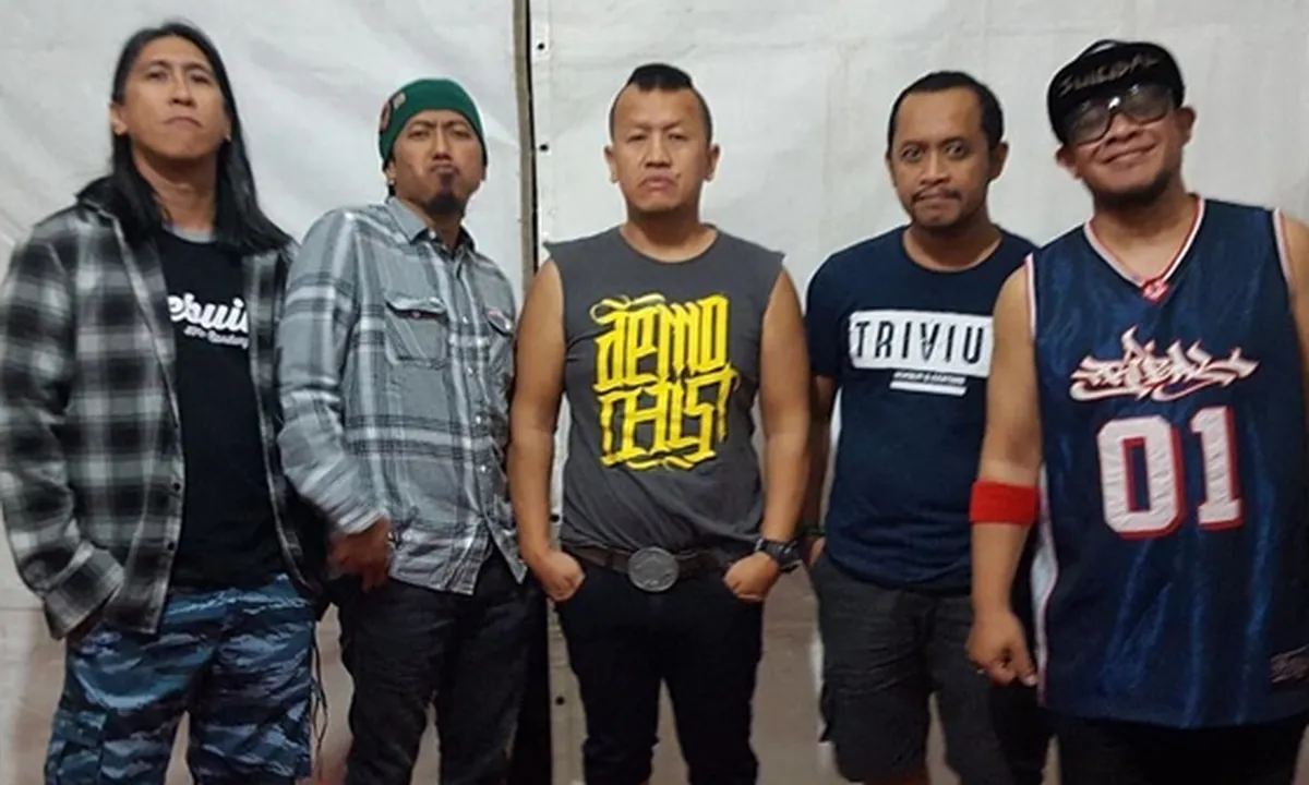 Perdalam Agama Islam, Yukie Hengkang dari PAS BAND?