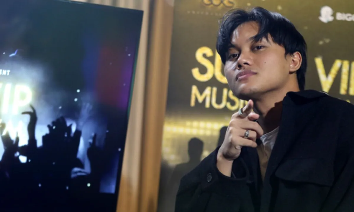 Pertama Kali, Rizky Febian Bawakan 'Salah' Secara Live