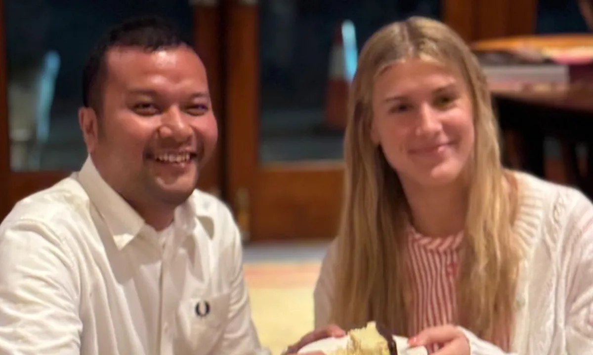 Petenis Eugenie Bouchard Dapat Kejutan Kue Usai Pertandingannya Melawan Luna Maya
