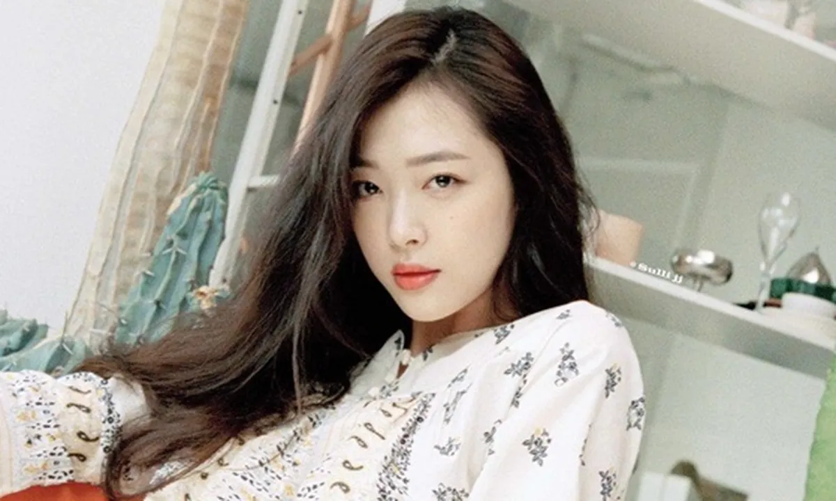 Polisi Merilis Laporan Hasil Otopsi Pertama Jenazah Sulli Eks f(x)