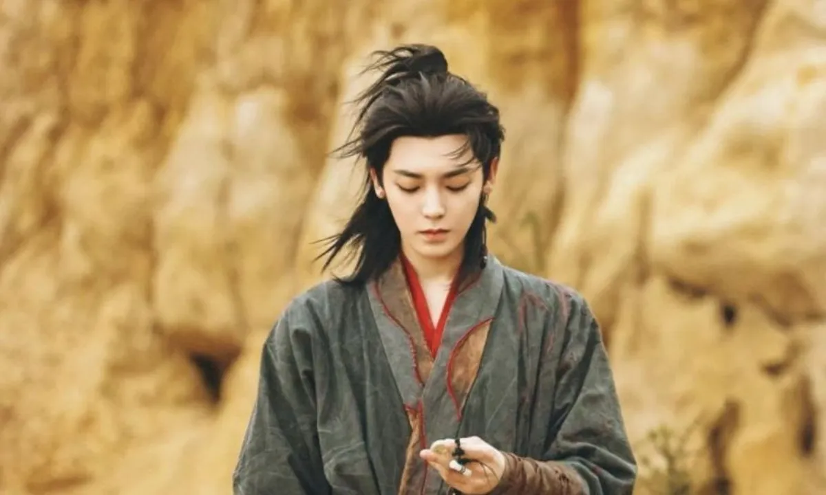 9 Potret Hou Minghao saat Pakai Hanfu, Pesona Klasik Dicampur Visual yang Elegan
