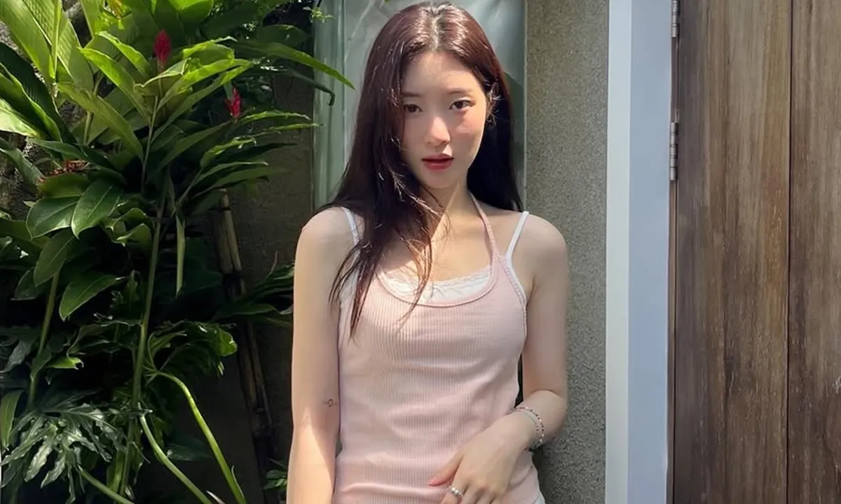 7 Potret Jung Chaeyeon Pamer Liburan di Bali, Ada yang Ketemu Gak?